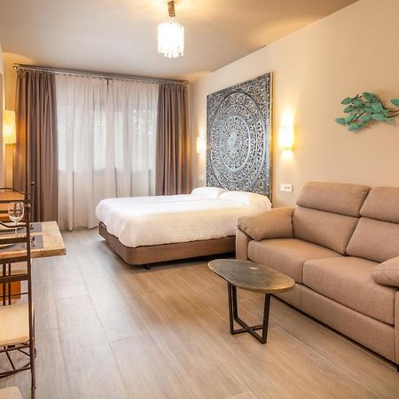 Apartamentos Sevilla Este By Qhotels Eksteriør bilde