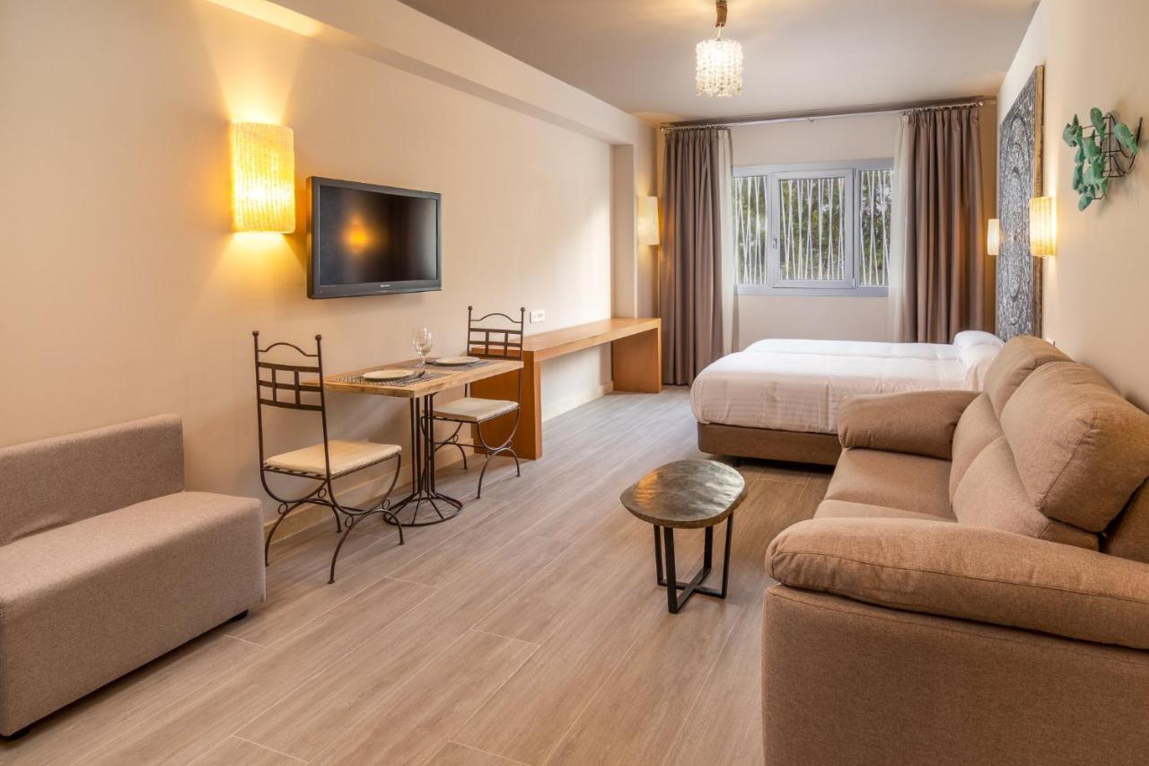 Apartamentos Sevilla Este By Qhotels Eksteriør bilde
